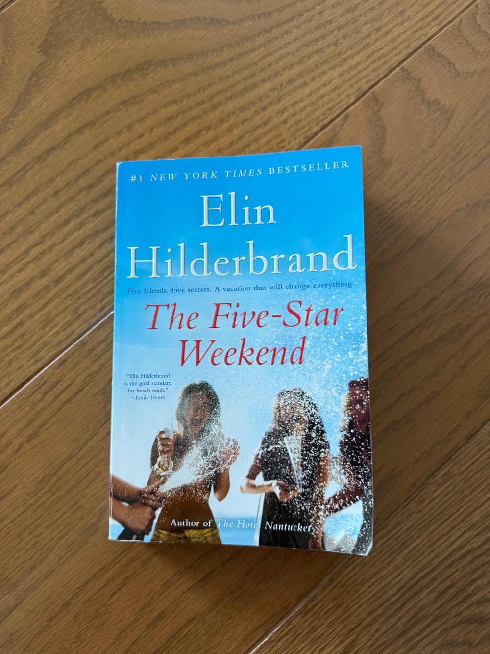 Elin Hilderbrand "The Five-Star Weekend" - Book
